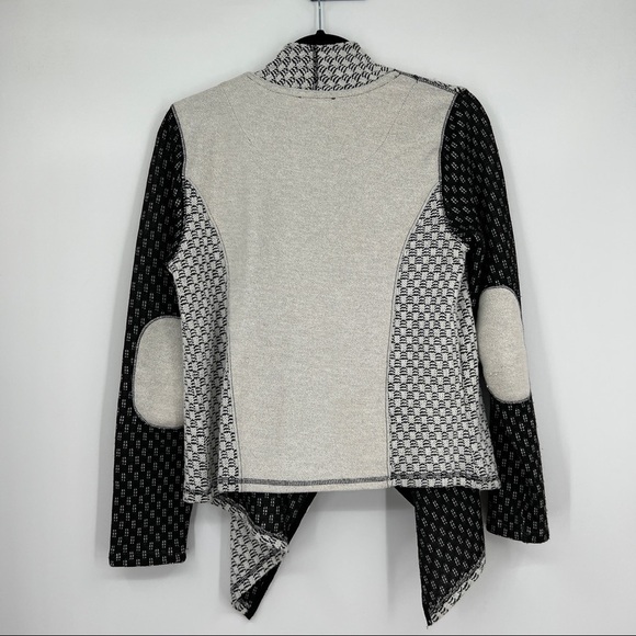 Chelsea & Theodore Colorblock Knit Long Sleeves Open Drape Notched Cardigan - Picture 5 of 8